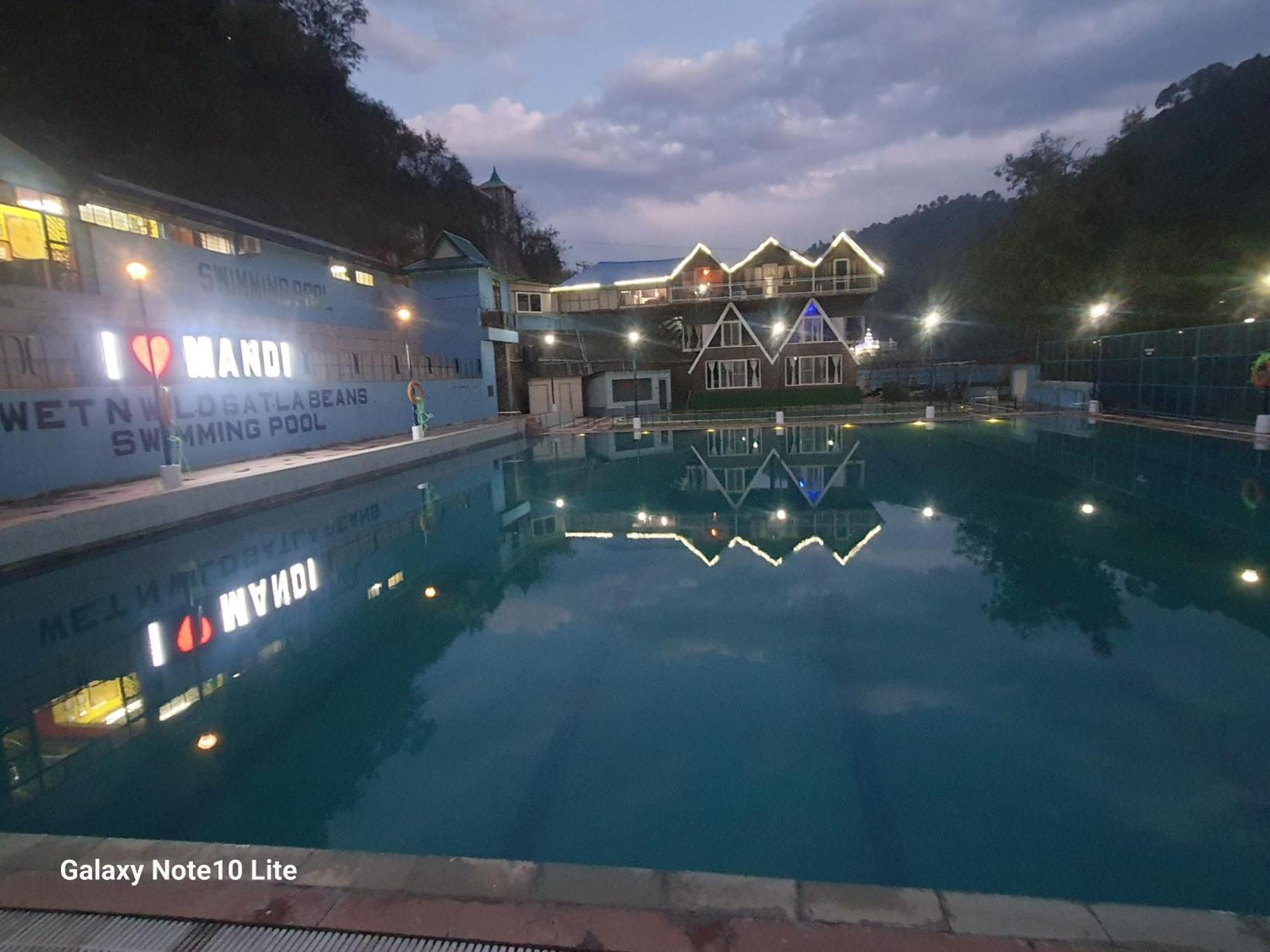 Da Shack Hotel มานดี ภายนอก รูปภาพ